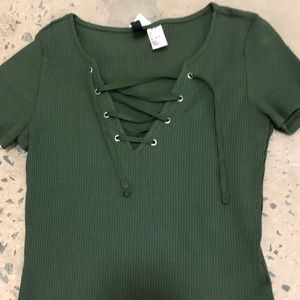 H&M Divided line, hunter green crop top.